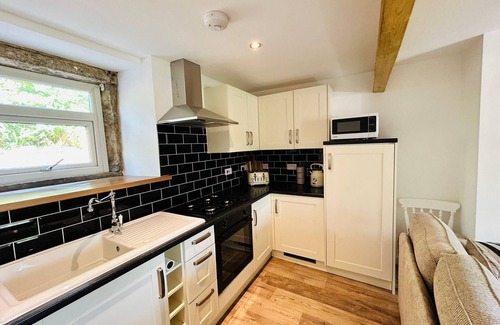 Hebden Bridge Cottage | Cozy cottage in Mytholmroyd nr Hebden Bridge