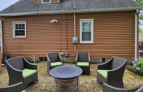 Terre Haute House | Cozy Cottage in Terre Haute
