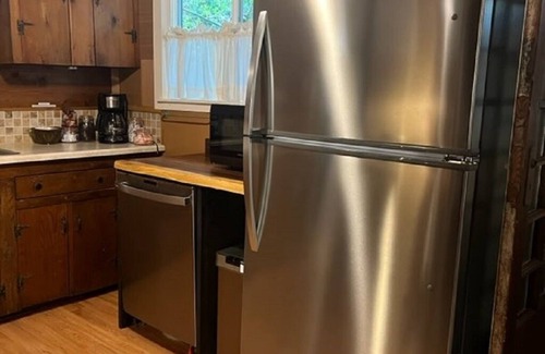Port Angeles Cottage | Cozy cottage in the woods, sleeps 9-10, close to Olympic National Park and Lakes