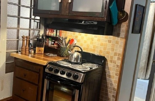 Port Angeles Cottage | Cozy cottage in the woods, sleeps 9-10, close to Olympic National Park and Lakes