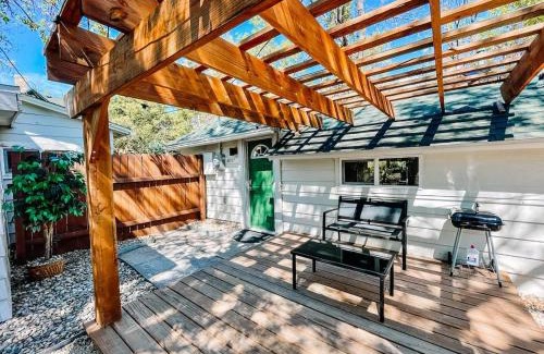 Central Colorado Springs House | Cozy cottage in the heart of COS pet friendly