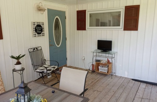 Summerton House | Cozy Cottage Just a Block From a Boat Landing and a Beautiful Pristine Lake