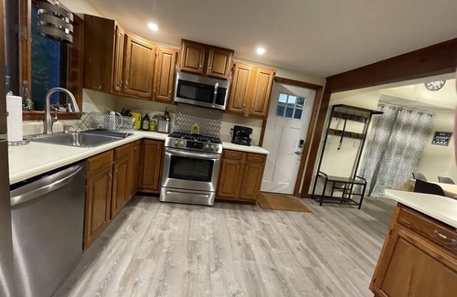 Chocorua Ski and Beach House | Cozy cottage lakes and mountains minutes away
