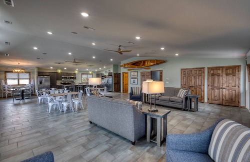 Yankton Cottage | Cozy Cottage- Lewis and Clark Resort