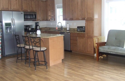 Lake Luzerne-Hadley House | Cozy Cottage located right on the Hudson River - PERFECT FOR 2