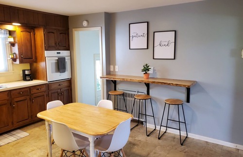New Holland Cottage | Cozy cottage located next to a beautiful horse farm in Lancaster County