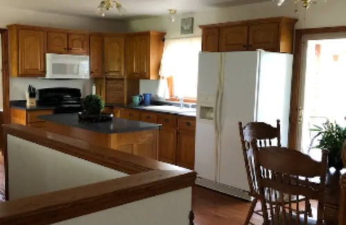 Byrdstown Cottage | Cozy Cottage near Dale Hollow Lake