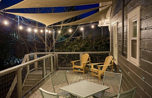 Weaverville Cottage | Cozy cottage nestled in small town of lovely Weaverville!
