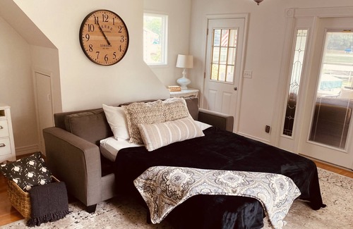 Rome City Cottage | Cozy cottage nestled on a beautiful all sports and fishing lake!