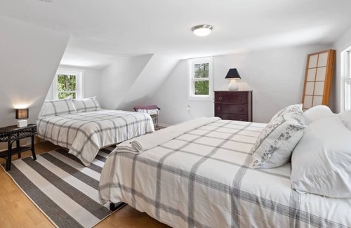 Sanbornton House | Cozy Cottage next to Longlook Farm near Lake Winnisquam