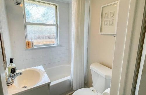 Jacksonville Beach House | Cozy Cottage only 4 Blocks from the Ocean