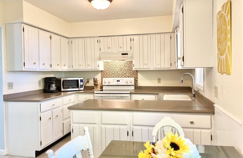 Black Wolf House | Cozy cottage on a sandy bay on the west shore of Lake Winnebago.