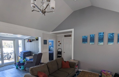 Roscoe House | Cozy Cottage on Amazing Tennanah Lake, Minutes from Roscoe
