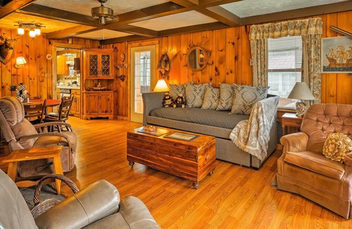 Caroga Lake House | Cozy Cottage on Caroga Lake w/ Waterfront Fire Pit
