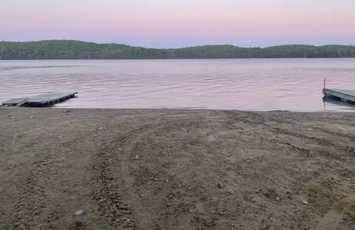 Mansfield-et-Pontefract Cottage | Cozy Cottage on Jim Lake