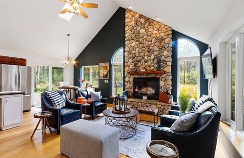 Fontana-on-Geneva Lake Cottage | Cozy Cottage on Stearns