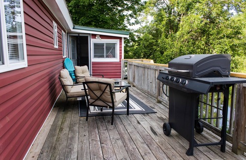 Portlandville House | Cozy Cottage On The Susquehanna River