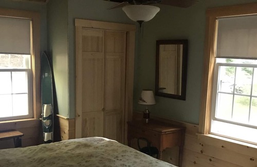 Bridgewater House | Cozy Cottage on Whittemore Point, Newfound Lake, NH