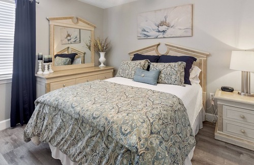 Gulf Shores Cottage | Cozy Cottage - Only 1 mile from the beach!