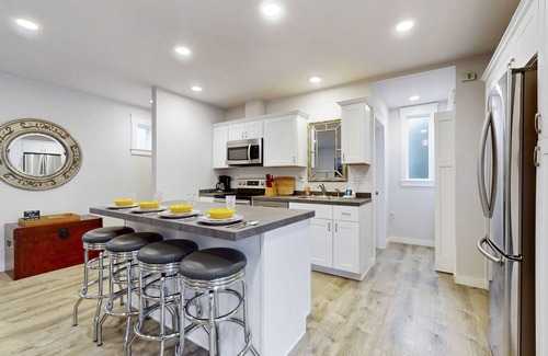 Anacortes Cottage | Cozy cottage, outdoor space & convenient location