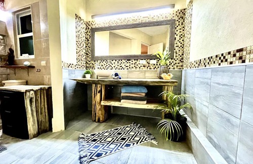Playa del Secreto Cottage | Cozy Cottage sleeps 2-3 Wi-Fi, Pool Kayaks ,Chef, staff on site