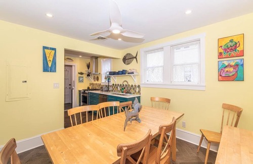 Cape May Cabin | Cozy Cottage | Steps from Congress Hall & Beach