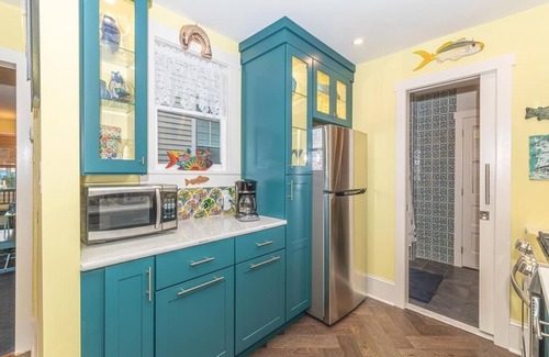 Cape May Cabin | Cozy Cottage | Steps from Congress Hall & Beach