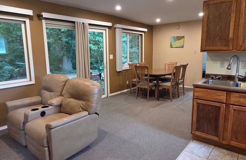 Fulton Cottage | Cozy cottage tucked beside the peaceful St. Joseph river