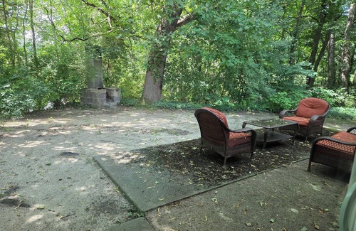 Fulton Cottage | Cozy cottage tucked beside the peaceful St. Joseph river