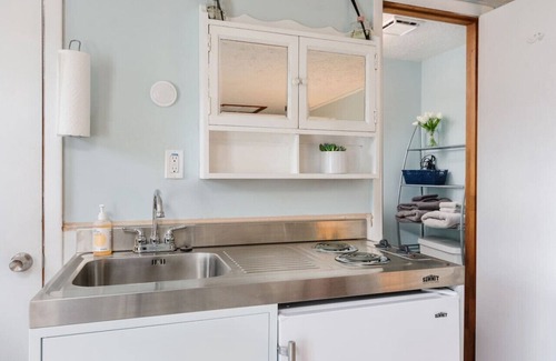 Jacksonville Beach House | Cozy Cottage Studio, Walk to Beach