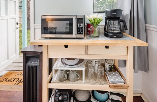 Jacksonville Beach House | Cozy Cottage Studio, Walk to Beach