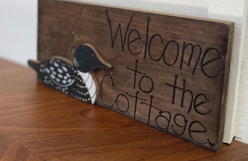 Utterson Cottage | Cozy Cottage with Amazing View, Beach on Quiet Lake
