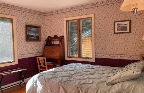 Ellsworth Cottage | Cozy cottage with lake access, just 25 miles from Acadia National Park