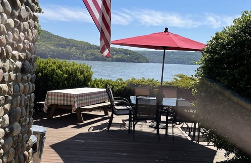 Valois Cottage | Cozy cottage, with exceptional views of Keuka Lake.