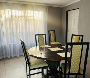 Ekurhuleni Apartment | Cozy Cottage