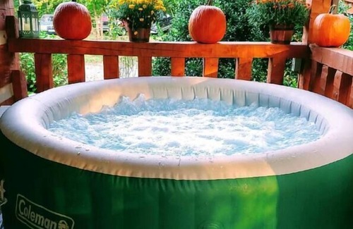 Kodak Cabin | Cozy Country Cabin New: Hot Tub & Outdoor