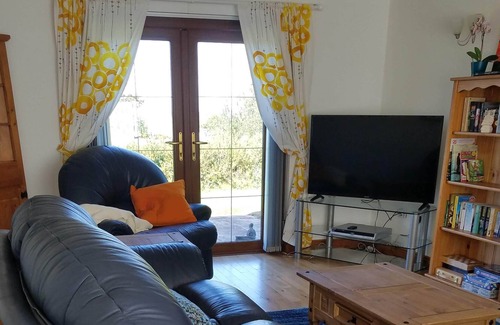 Crumlin House | Cozy Country Cottage