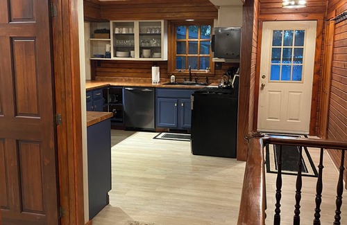 Onalaska Other | Cozy, country-feel, private, close to everything, for family & friends to gather