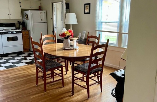 Alexander House | Cozy country home with great views and big porch. Family friendly great kitchen.