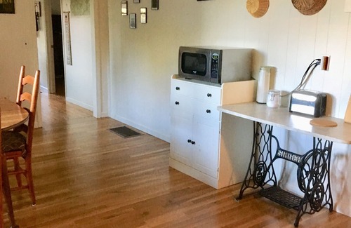 Alexander House | Cozy country home with great views and big porch. Family friendly great kitchen.