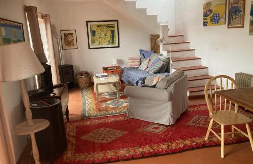 Azoia House | Cozy Country House near Beaches