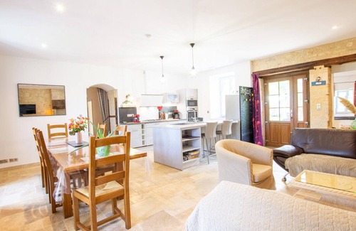 Tourtoirac Cottage | Cozy Countryside Home with BBQ, WiFi, Near Chateau de Hautefort and Ruins