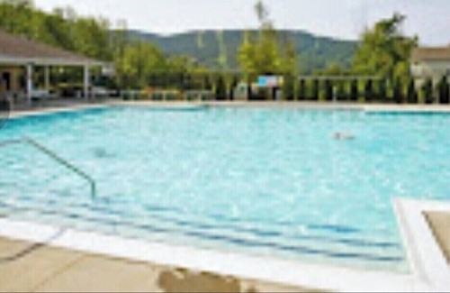 Brainard Condo | Cozy couple resort style condo overlooks the beautiful Massachusetts mountains.n