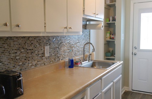 Sneads Ferry House | Cozy couples retreat, dog friendly, 1 block to ocean or sound