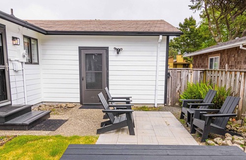 Seaside Cottage | Cozy Cove Cottage