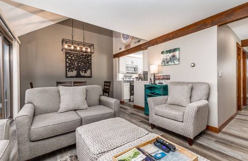 The Galena Territory House | Cozy Cove Retreat 2 bedrooms