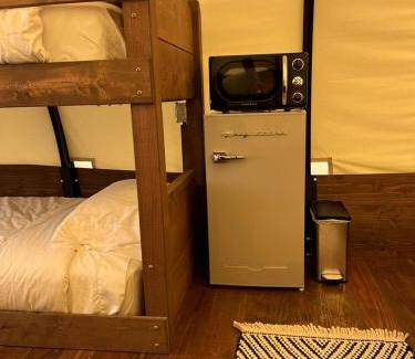 Lillington House | Cozy Covered Wagon for Four on Cape Fear River, Lillington, for Glamping in North Carolina