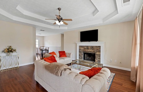 Covington House | Cozy Covington Home