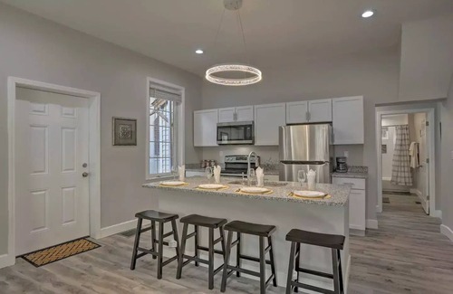 Covington House | Cozy Covington Home