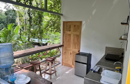 Cocles Cottage | Cozy cottage in tranquil Puerto Viejo de Talamanca with WiFi